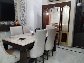 Team Area in 6 BHK Independent House at Krishna Colony – for Sale