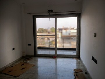 Room in 3 BHK Builder Floor at Sector 14 – for Sale