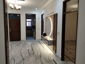 Room in 3 BHK Builder Floor at New Colony – for Sale