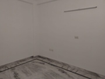 Room in 3 BHK Builder Floor at New Colony – for Sale