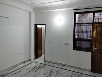 Room in 3 BHK Builder Floor at New Colony – for Sale