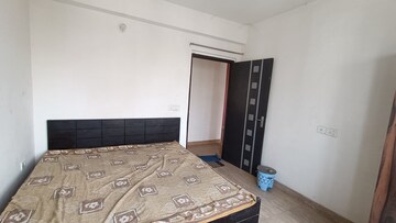Bedroom in 2 BHK Apartment at Sector 70 – for Rent