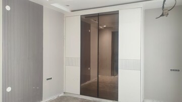 Room in 3 BHK Builder Floor at Sector 15 – for Sale