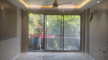 Room in 3 BHK Builder Floor at Sector 15 – for Sale