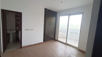 Room in 2 BHK Apartment at Sector 70 – for Rent