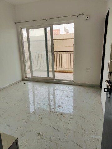 Room in 2 BHK Apartment at Pivotal Paradise, Sector 62 – for Rent