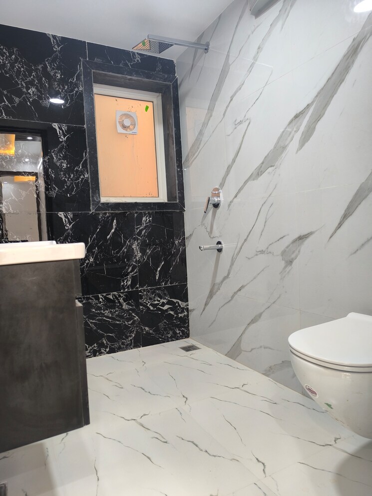 Bathroom, vasant kunj 4 Bedroom 1800 Sq.Ft. Apartment In Vasant Kunj Delhi 8577633