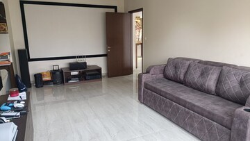 Bedroom in 4 BHK Apartment at Santacruz West – for Sale