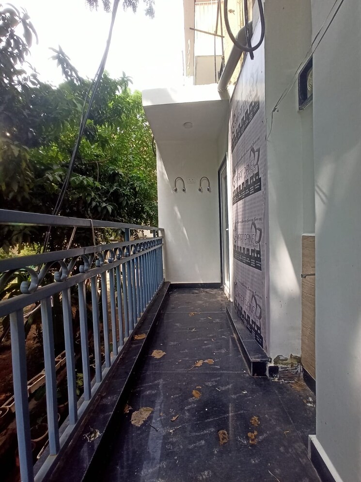 Balcony, vasant kunj 4 Bedroom 1800 Sq.Ft. Apartment In Vasant Kunj Delhi 8577649