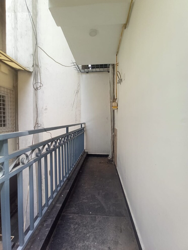 Balcony, vasant kunj 4 Bedroom 1800 Sq.Ft. Apartment In Vasant Kunj Delhi 8577649