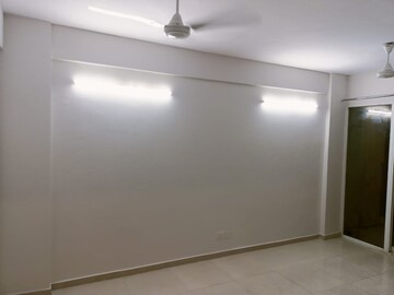 Room in 2 BHK Builder Floor at Sector 37c – for Rent