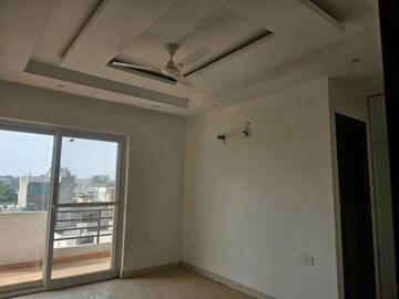 Room in 3 BHK Builder Floor at Uttam Builder Floors, Sainik Colony – for Sale