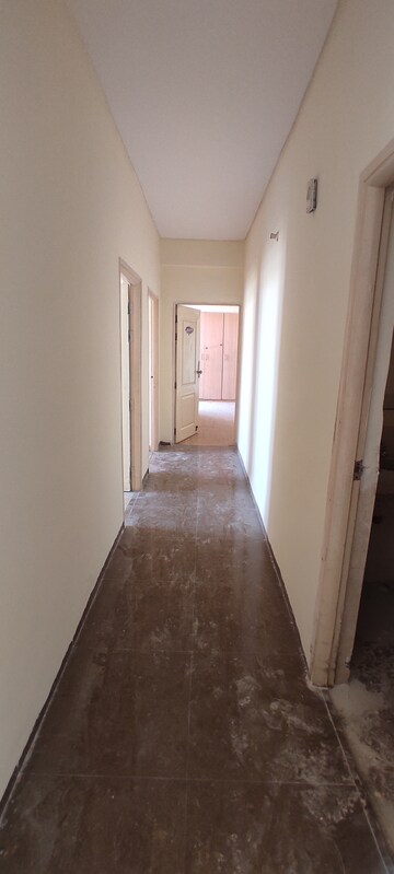 Building Lobby in 3 BHK Apartment at Umang Summer Palms, Sector 86 – for Sale