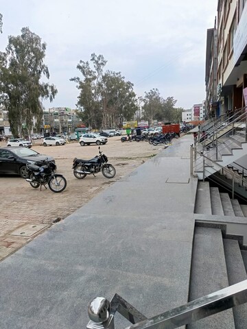  Showroom For Rent in Dhakoli