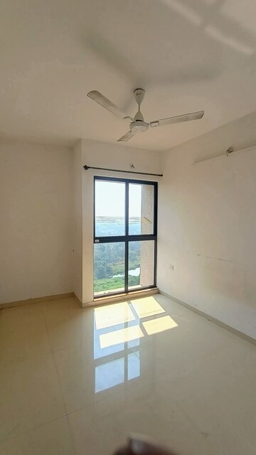 Bedroom in 2.5 BHK Apartment at Lodha Downtown, Dombivli East – for Rent