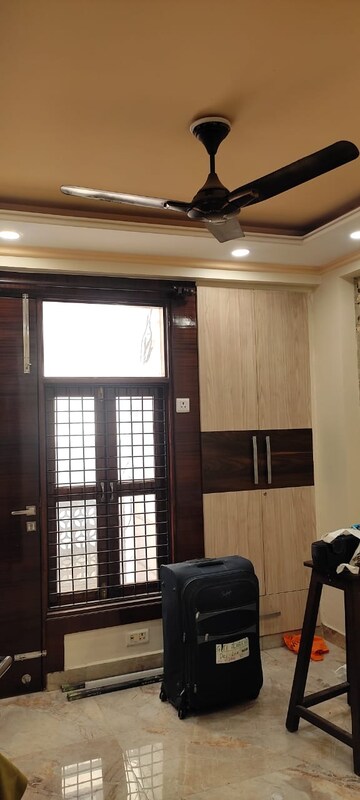 Room in 3 BHK Builder Floor at Mahavir Enclave 1 – for Sale