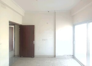 Room in 2 BHK Apartment at Apex Athena, Sector 75 – for Sale