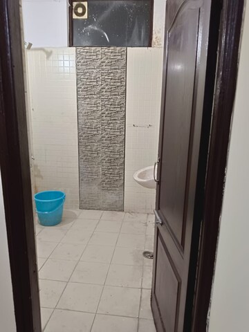 2 BHK Builder Floor For Rent in Lajpat Nagar 4