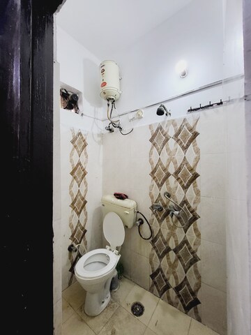 Bathroom in 1 RK Independent House at Sector 51 – for Rent