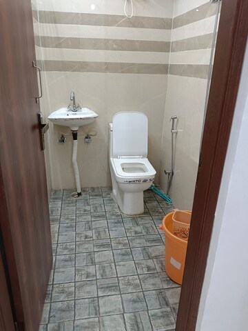 Bathroom in 1 BHK Builder Floor at Lajpat Nagar 4 – for Rent