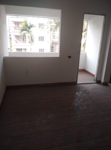 Room in 3 BHK Apartment at Behala Chowrasta – for Sale