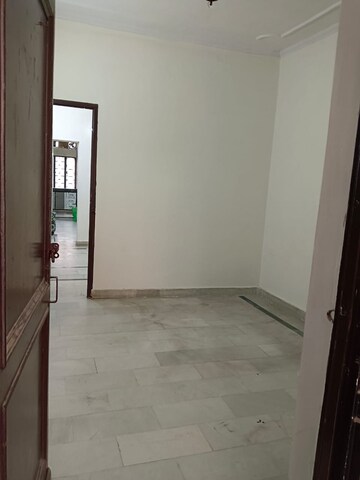 2 BHK Builder Floor For Rent in Lajpat Nagar 4