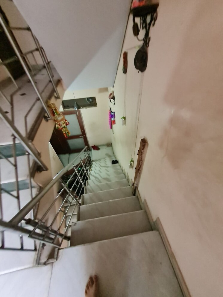 undefined, sector 12 6 Bedroom 171 Sq.Mt. Independent House In Sector 12 Noida 8578625