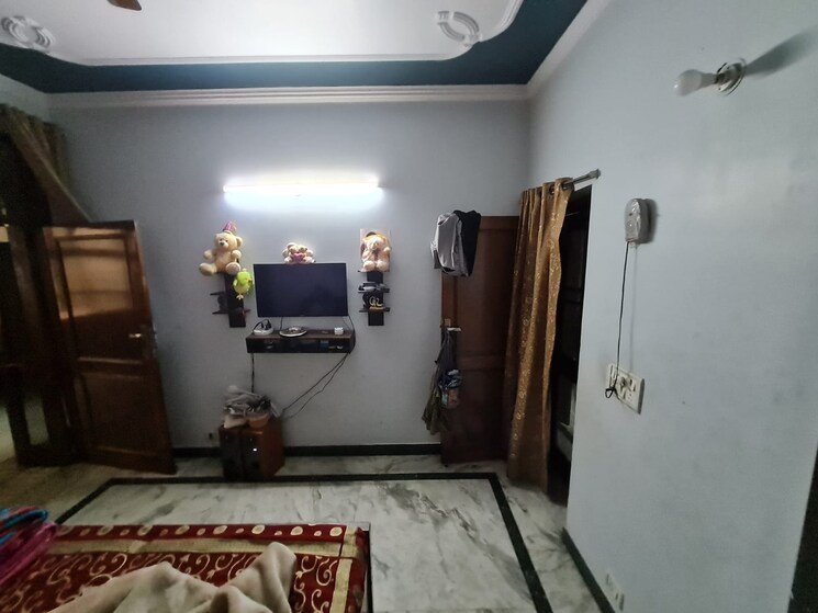 Bedroom, sector 12 6 Bedroom 171 Sq.Mt. Independent House In Sector 12 Noida 8578625