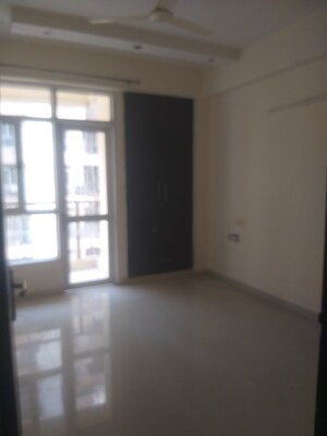 Room in 3 BHK Apartment at Sector 120 – for Sale