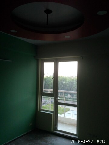 Room in 2 BHK Apartment at Prateek Laurel, Sector 120 – for Sale