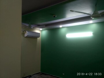 Room in 2 BHK Apartment at Prateek Laurel, Sector 120 – for Sale