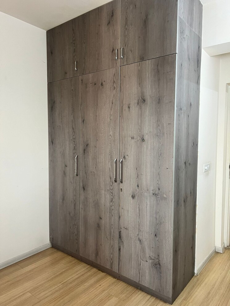 Bathroom, dlf-the-skycourt 3 Bedroom 1931 Sq.Ft. Apartment In Sector 86 Gurgaon 8578879