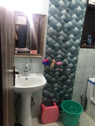 Bathroom in 1 RK Builder Floor at RWA DDA Flats Kalkaji, East Of Kailash – for Rent