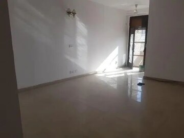 Bedroom in 2 BHK Builder Floor at Avasiya Kalyankari Sanstha, Lajpat Nagar – for Rent