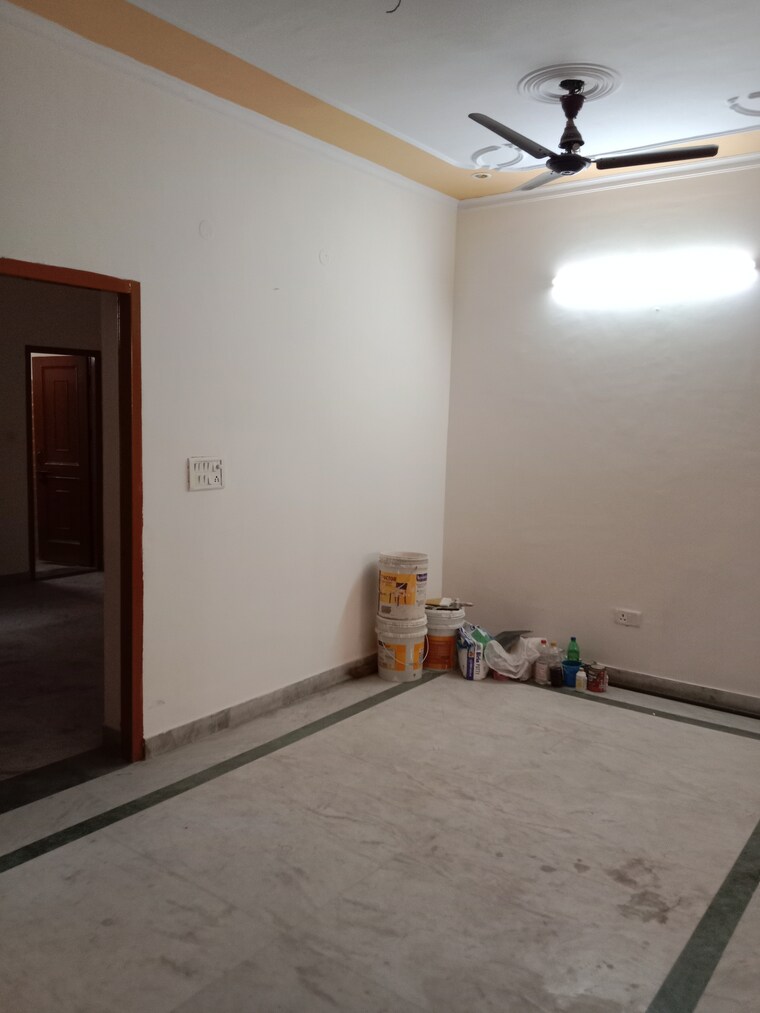 Room, green fields colony 3 Bedroom 1600 Sq.Ft. Builder Floor In Green Fields Colony Faridabad 8579013