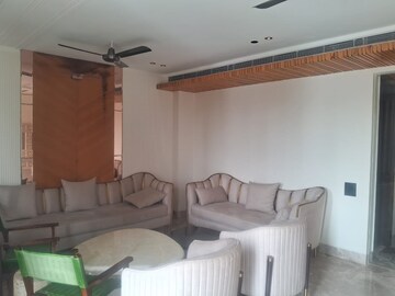 Bedroom in 4 BHK Builder Floor at Dlf Phase I – for Rent