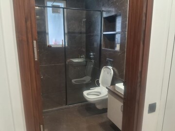 Bathroom in 4 BHK Builder Floor at Dlf Phase I – for Rent