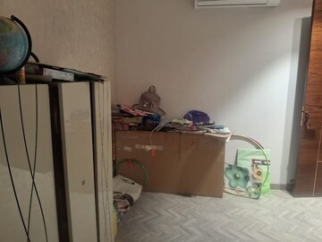 Furnished Amenities in 4 BHK Builder Floor at Dlf Phase I – for Rent