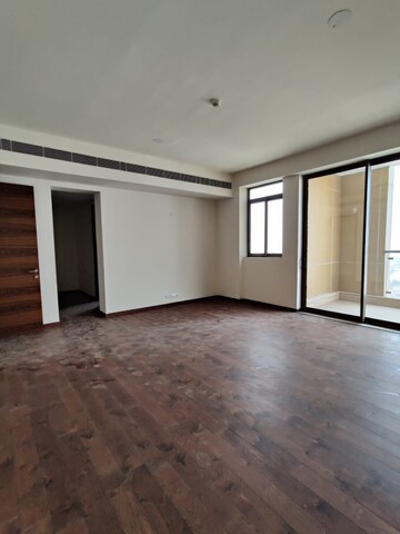 Room in 5 BHK Apartment at M3M ST. Andrews Golf Residences, Sector 65 – for Sale