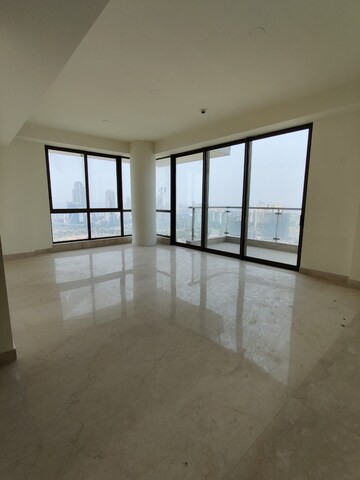 Room in 5 BHK Apartment at M3M ST. Andrews Golf Residences, Sector 65 – for Sale
