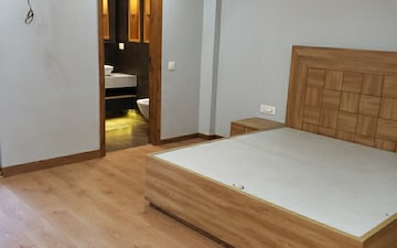 1 BHK Builder Floor For Rent in Janakpuri