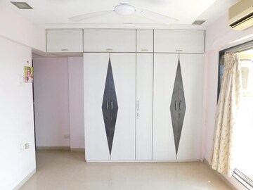 Bedroom in 3 BHK Apartment at Deonar – for Rent