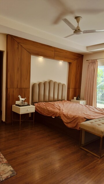 Bedroom in 4 BHK Builder Floor at Sector 49 – for Rent