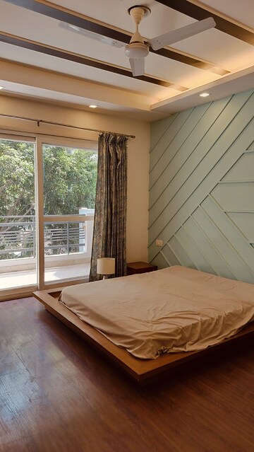 Bedroom in 4 BHK Builder Floor at Sector 49 – for Rent