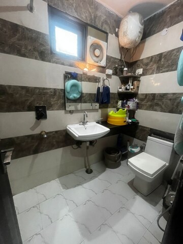 Master Bedroom in 2 BHK Builder Floor at Lado Sarai – for Rent