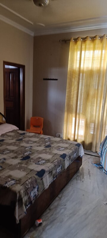 Bedroom in 2 BHK Builder Floor at Sector 28 – for Rent