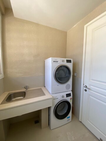 Bathroom in 4 BHK Apartment at Bhartiya Leela Residences, Thanisandra Main Road – for Rent