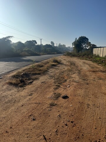 Plot Area in  Industrial Plot at Hosur Krishnagiri rd – for Rent