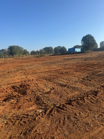 Plot Area in  Industrial Plot at Hosur Krishnagiri rd – for Rent