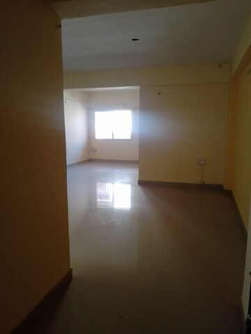 Room in 3 BHK Apartment at Hatia – for Rent
